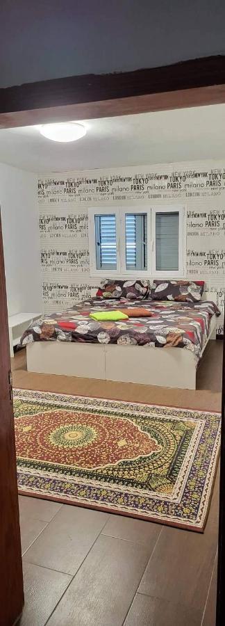 מספאלומס Montana Luna House With Rooms מראה חיצוני תמונה